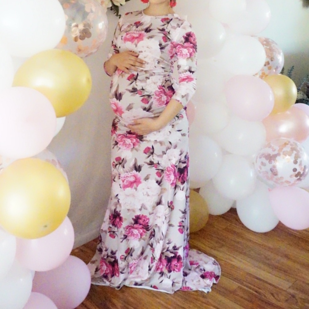 Floral maternity gown with train